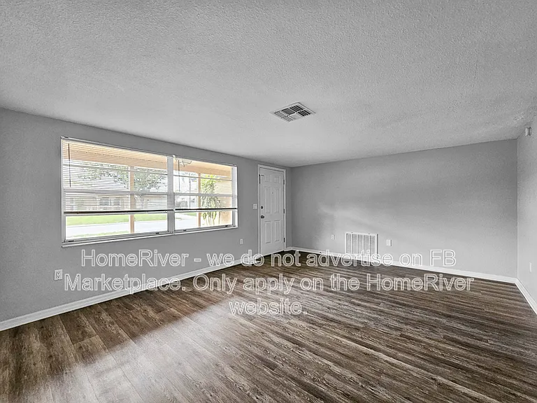 7832 Eugene Dr — Photo 4
