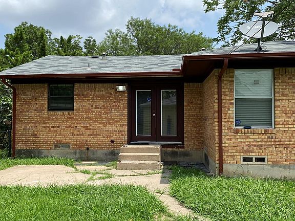 3rd image of 2442 Hillsboro Ave
