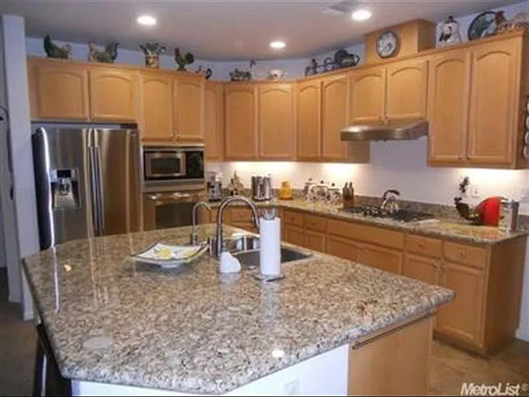 1500 Winterbrook St — Photo 8