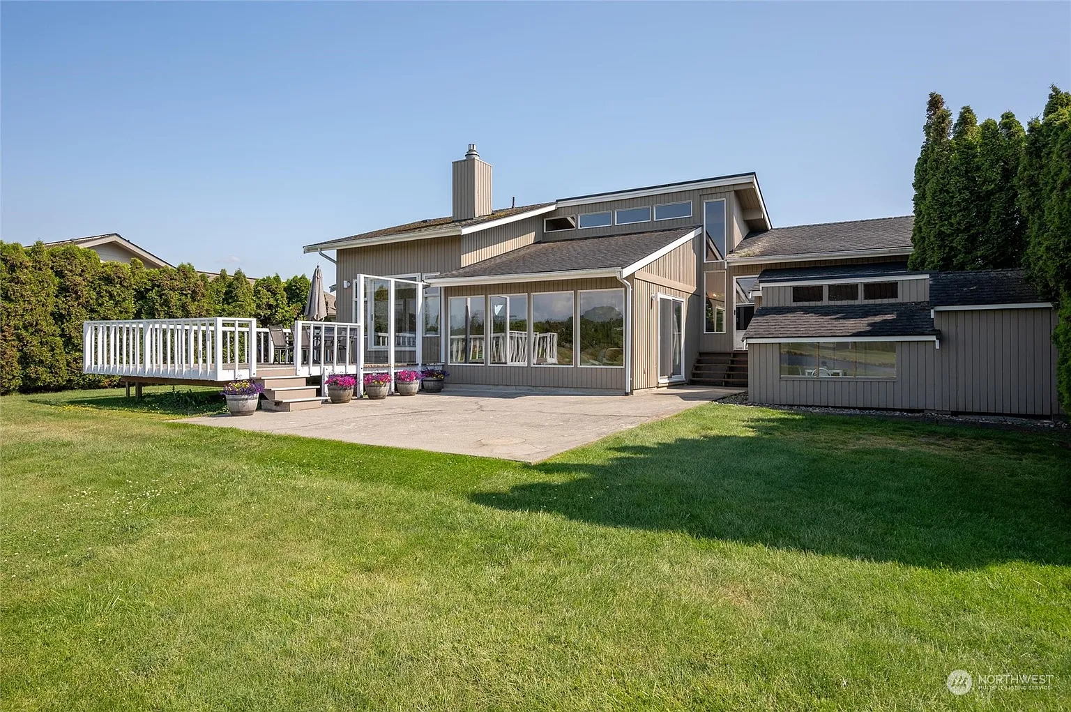 5518 Sehome Court photo 1