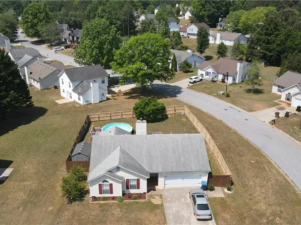 7216 New Dale Rd, Rex, GA 30273