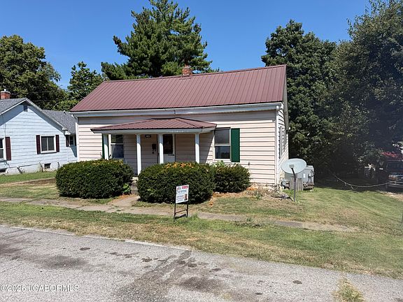 4th image of 402 E Howard St
