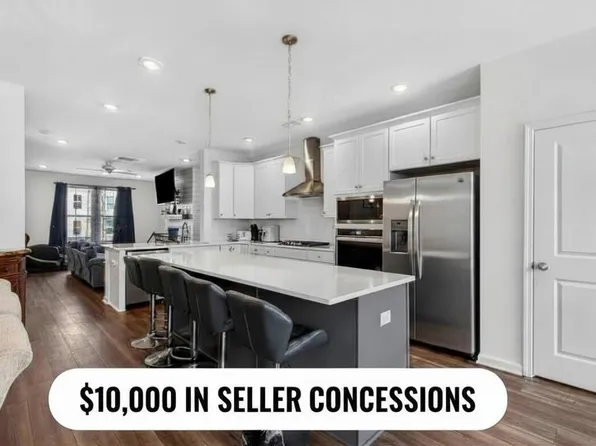 861 Recess Point Dr, Moncks Corner, SC 29461
