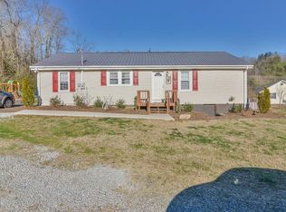 21 Zack Whitson Ln, Erwin, TN 37650