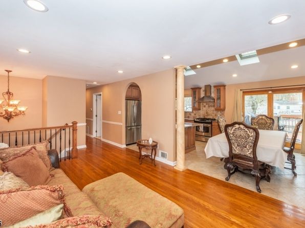 131 Horseneck Rd, Fairfield Twp., NJ 07004