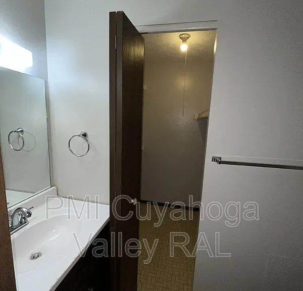 1500 W Market St #14 — Photo 7