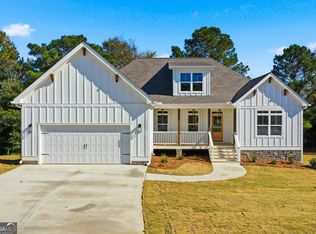 107 Bob White Dr, Calhoun, GA 30701