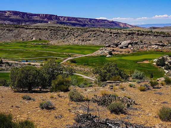 5th image of 353 High Desert Rd