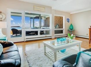 47 Raymond St APT 1, Manchester, MA 01944