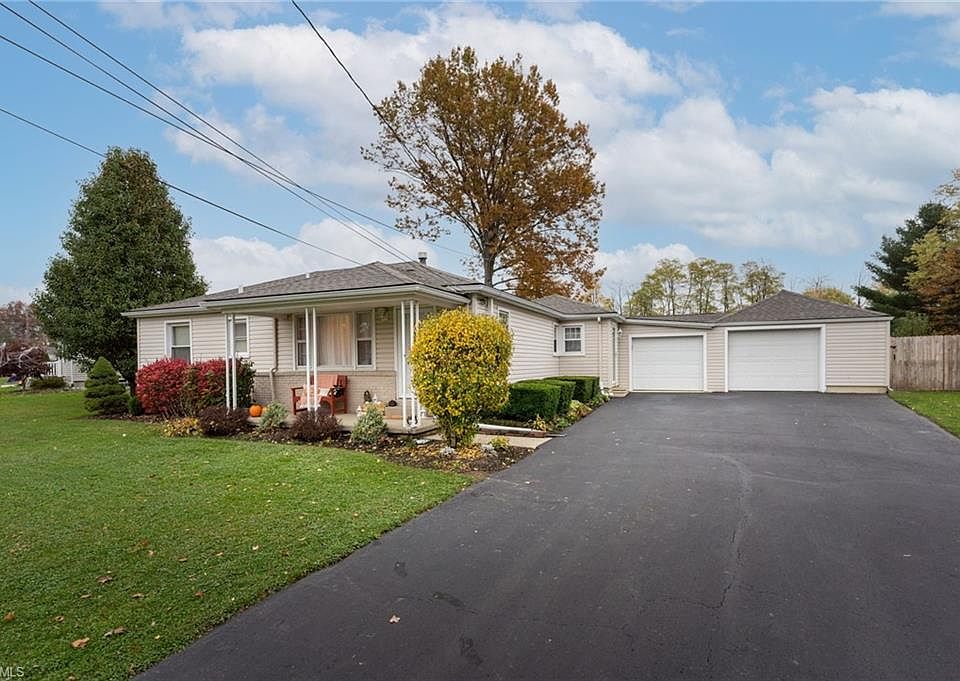 1st image of 19 Woodland Dr