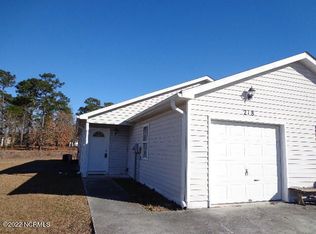 218 Faison Ln, Hubert, NC 28539