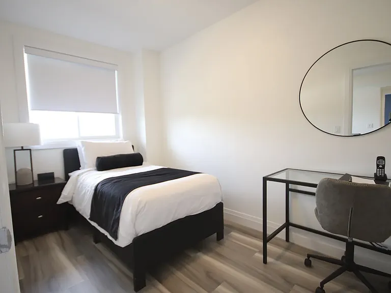 144 Lucan Ave #203 — Photo 28