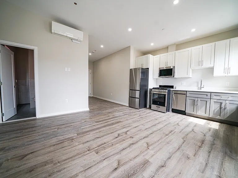 10 Blackwood St #432 — Photo 4