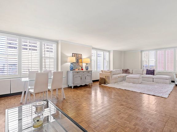5th image of 777 N Michigan Ave APT 800
