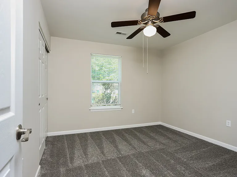 1620 Beverly Dr — Photo 6