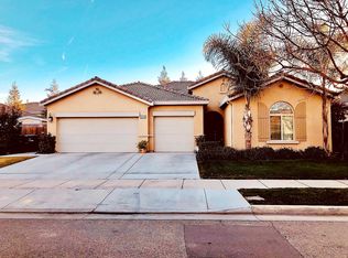 3015 W Perez Ave, Visalia, CA 93291