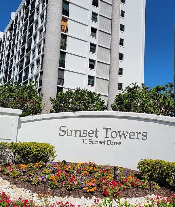 1st image of 11 Sunset Dr #105