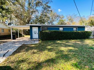 2446 Lourdes Dr W, Jacksonville, FL 32210