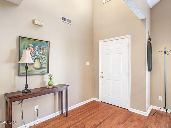 4th image of 8504 Savannah Ct