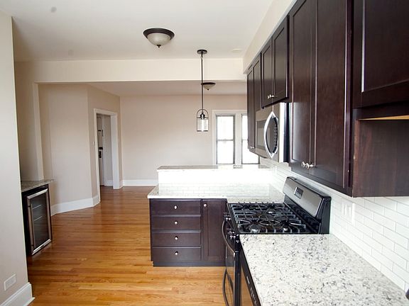 2nd image of 4816 N Oakley Ave APT 1