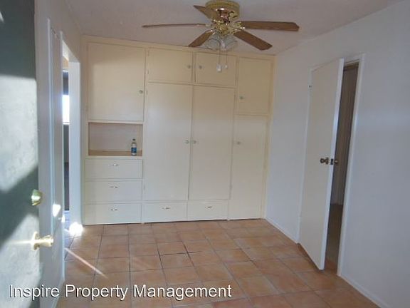 4th image of 1038 N Sage Ave