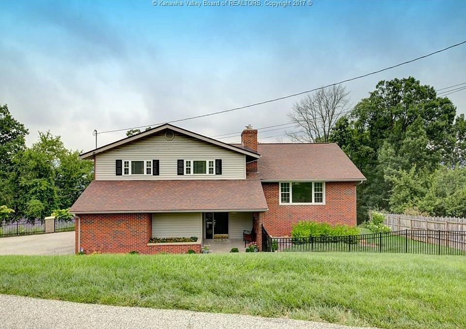 1st image of 1620 Lexington Dr