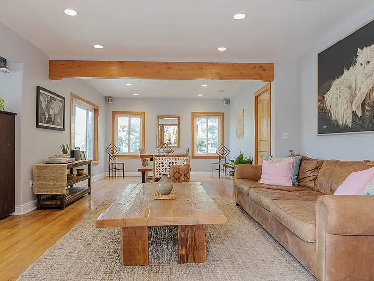 708 Parkman Ave — Photo 11