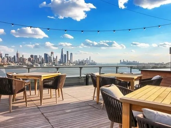 9 Avenue At Port Imperial image 39 of 50