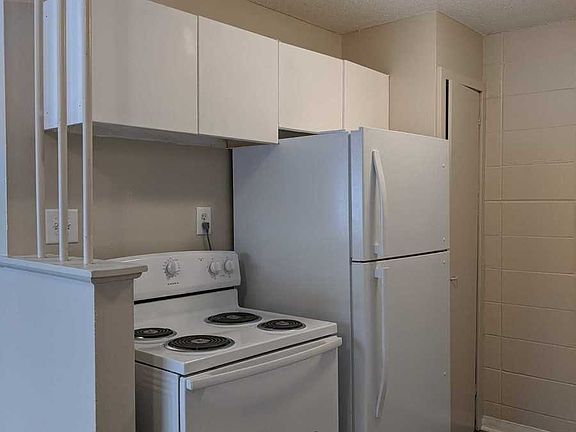 2nd image of 240 Fuller Ave #1