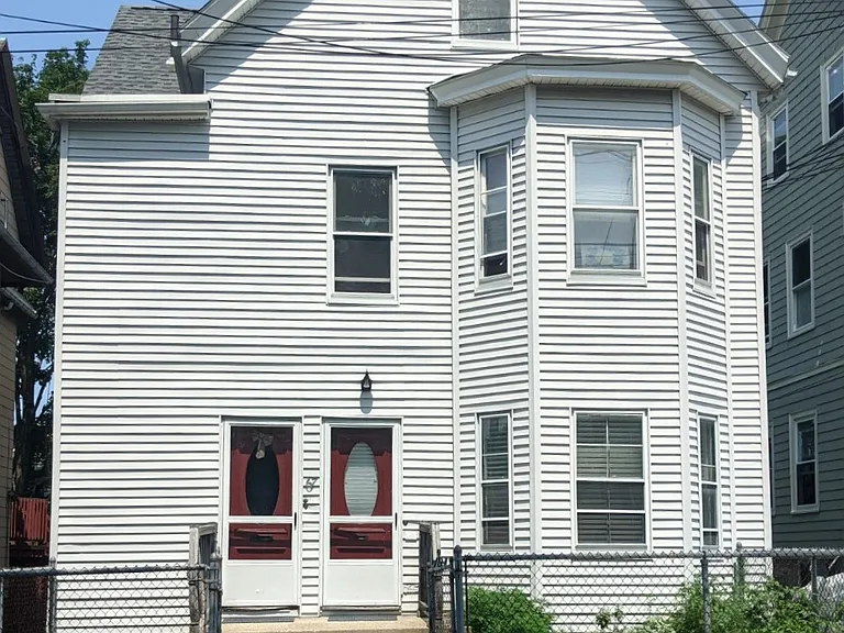 67 Hudson St #3 — Photo 14