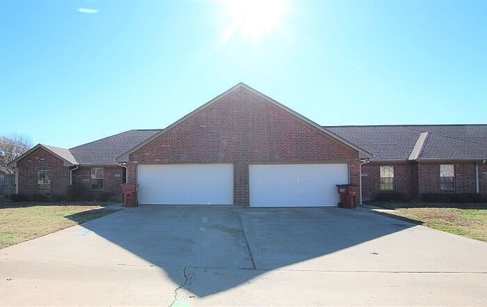 1st image of 330 Village Ct