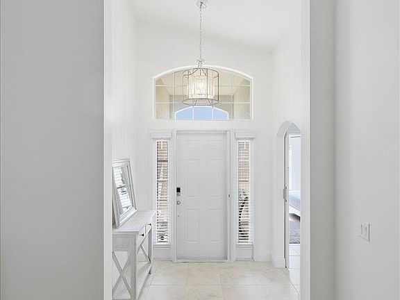 5th image of 9756 Palm Breezes Drive