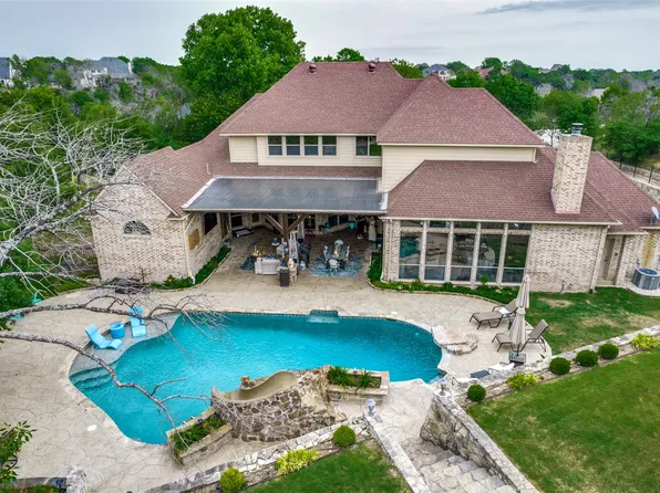 409 Oak Bluff Ct, Fort Worth, TX 76108