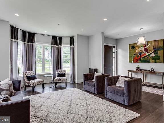 4th image of 4307 Clearbrook Ln