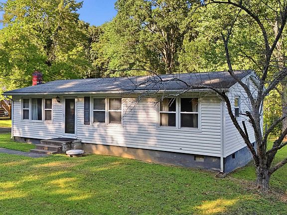 2nd image of 1104 Old Louisa Rd