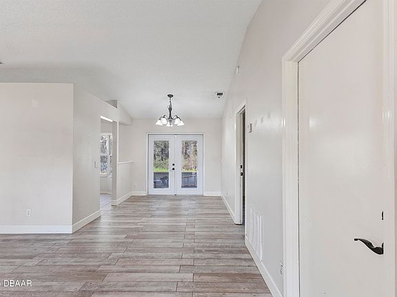 3rd image of 3220 Whitehorse Ct
