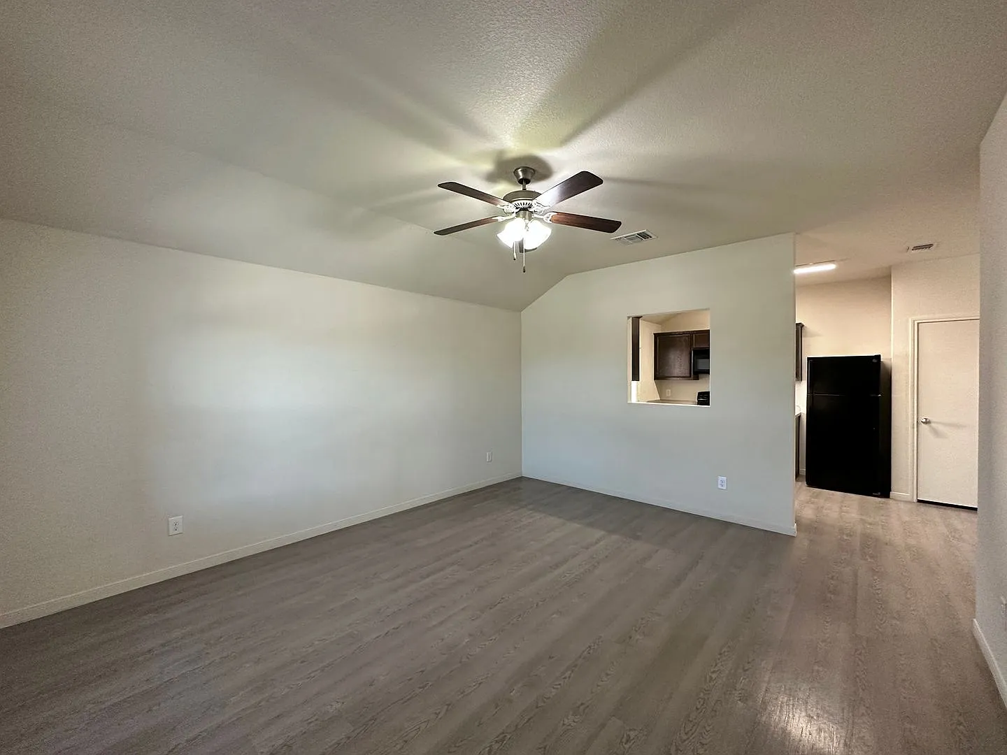5708 Rustler Dr — Photo 3