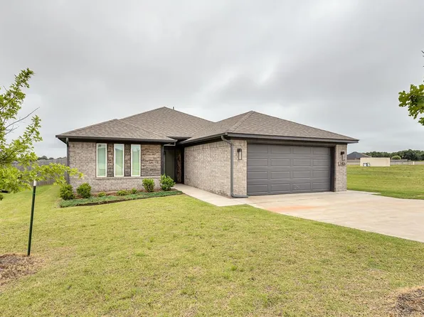 2406 Heather Rd, Blanchard, OK 73010