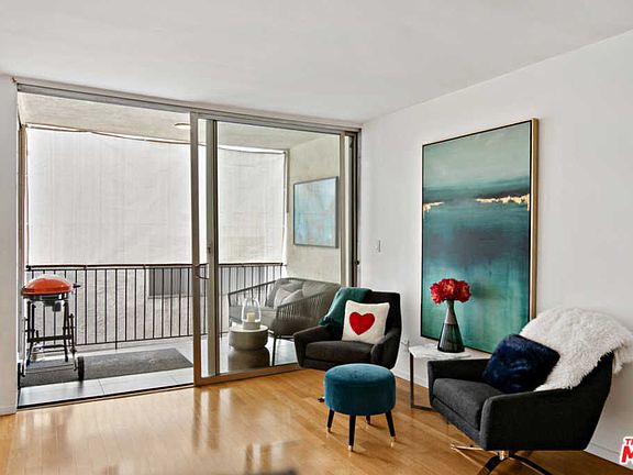 4th image of 1539 N Laurel Ave APT 301