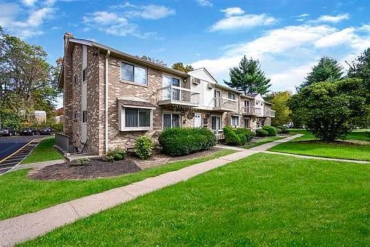 Ridgedale Gardens — Photo 2