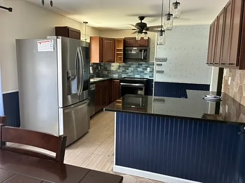 4307 N Lakefront Dr — Photo 3