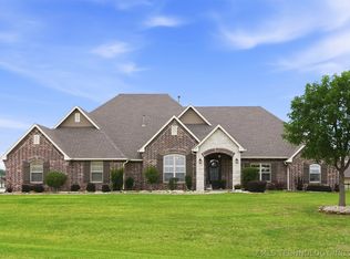 8262 N 70th East Ave, Owasso, OK 74055