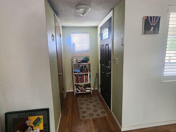 3rd image of 1612 Ewing Cir