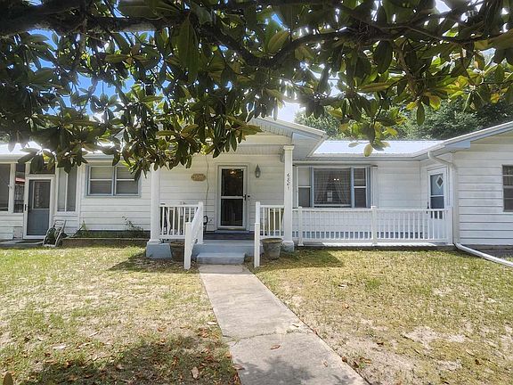4th image of 6801 Vivian Dr