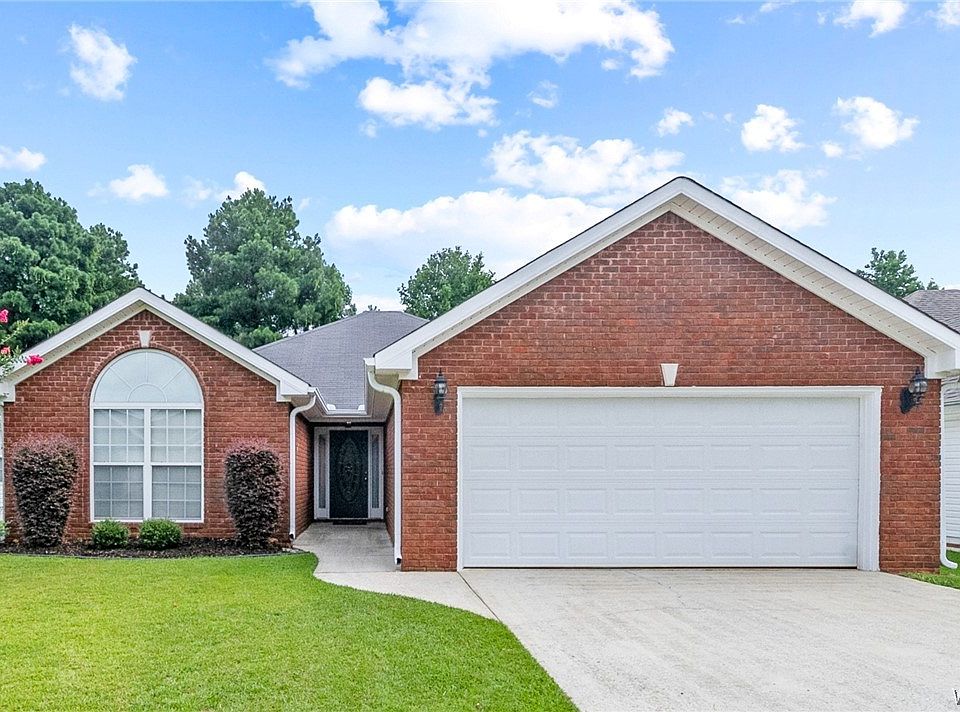 1st image of 2612 Stardust Dr