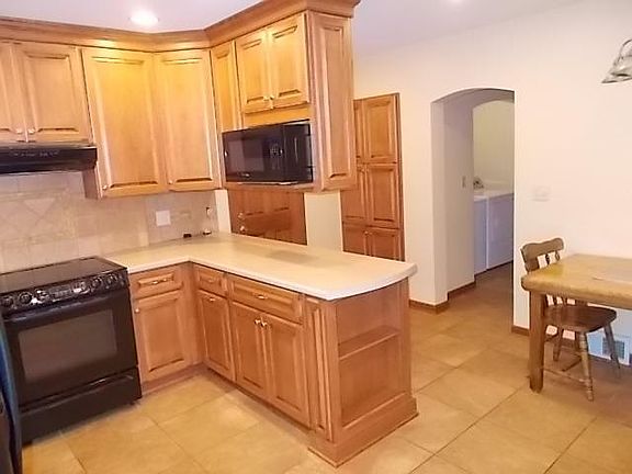 3rd image of 501 Iowa Ave