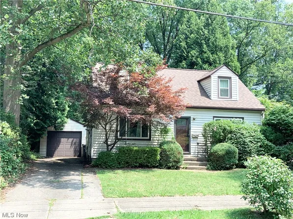 551 Barwell St, Akron, OH 44303