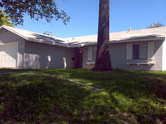 2nd image of 6940 Larchmont Dr