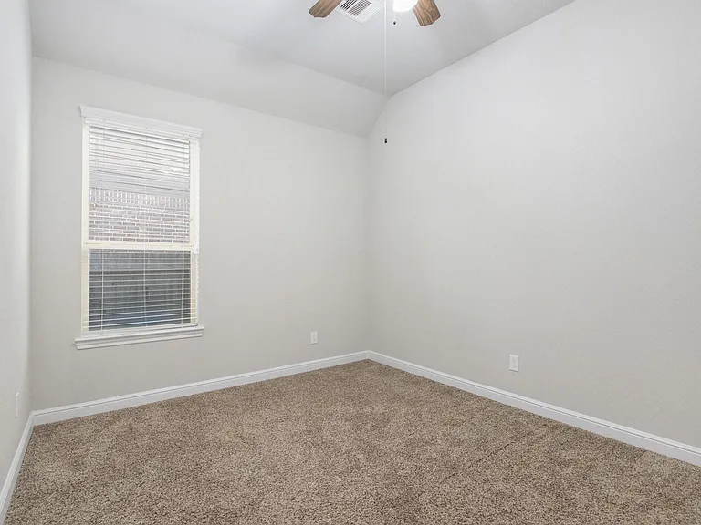 18911 Cypress Bay Dr — Photo 13