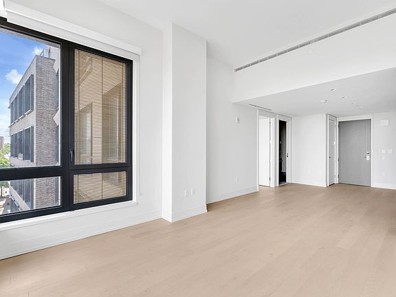 3rd image of 550 Vandalia Ave #715